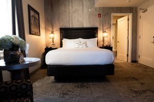 Room & Suite