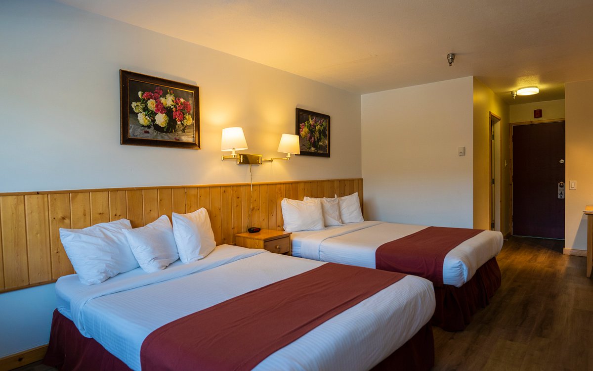 Canadas Best Value Inn River View Hotel, hotel in Whitehorse