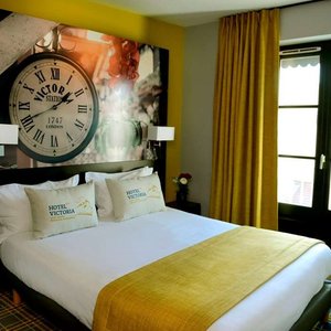 Guest room