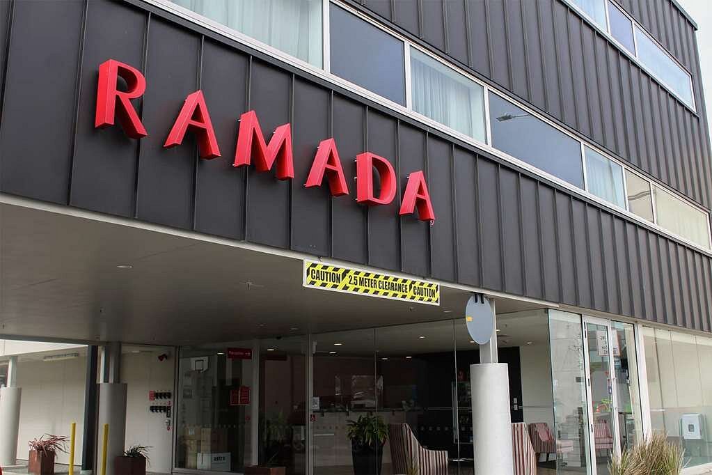 Ramada Suites by Wyndham Christchurch City, hotell i Christchurch