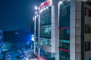 Hotel Regal Palace in Srinagar, image may contain: City, Urban, Office Building, Shopping Mall