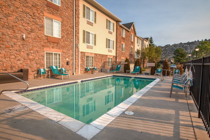 hotels in littleton co with indoor pool