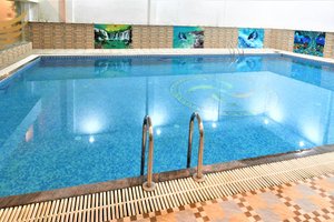 Pool & Beach