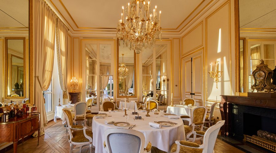 Ducasse au Château de Versailles - Le Grand Contrôle image 1 - Full view