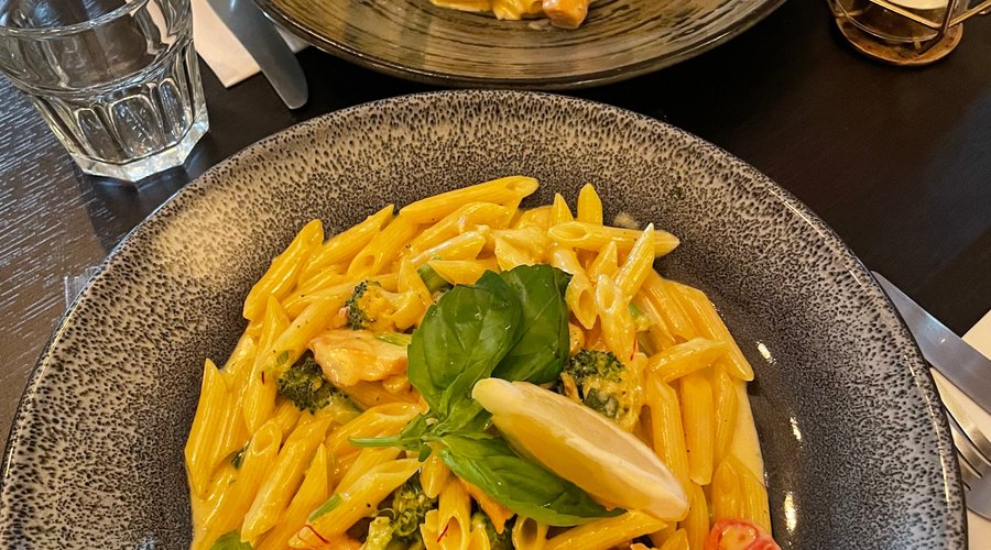 Penne and Papadelle salmone