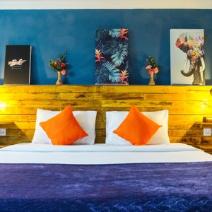 Newly refurbished rooms with high speed internet acces 