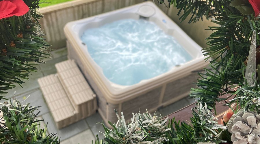 Hot tub at Little Meadow