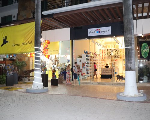 best places to shop in playa del carmen