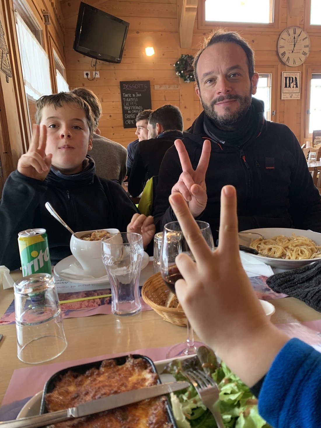 LES DEUX CRIQUETS, Morzine - Restaurant Reviews, Photos & Phone Number - Tripadvisor