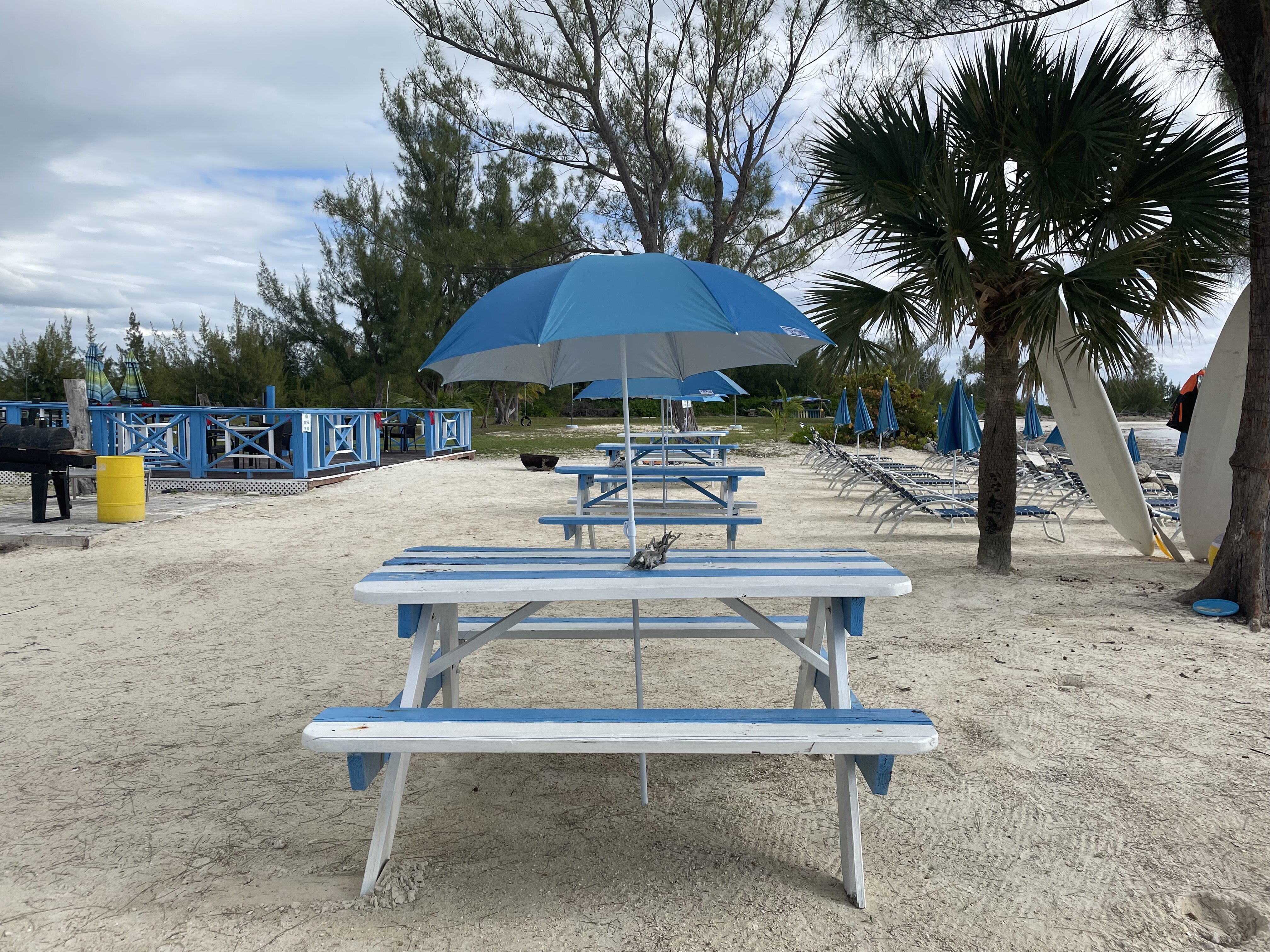 MAXXI'S BAHAMIAN BEACH CLUB, Freeport - Updated 2024 Restaurant Reviews ...