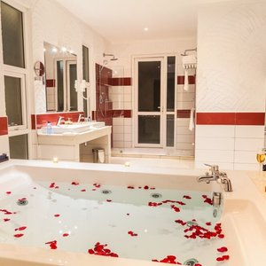 Leopard Beach Resort &amp; Spa, hotel in Diani Beach