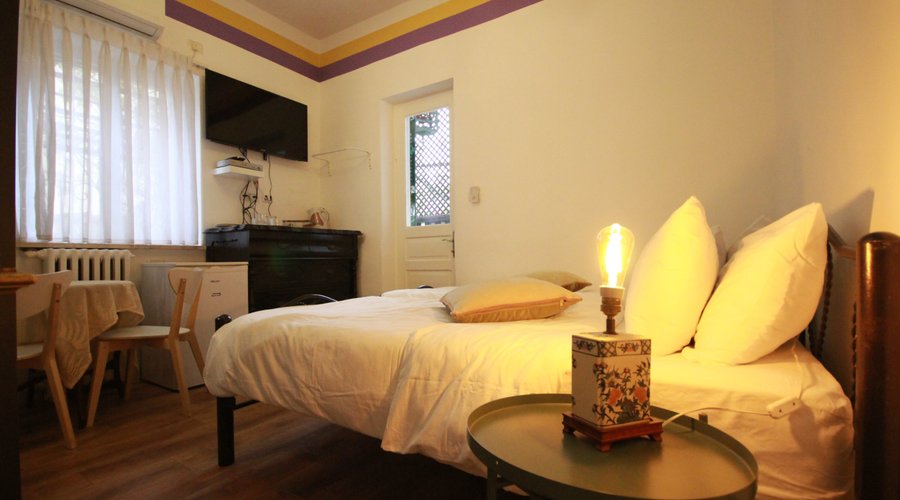 Double room with private garden