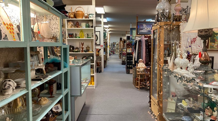 Happy 2022!  Yes, we are open today for New Years treasure hunting! Start the New Year right with 20% off all unique affordable treasures! #antiques #collectibles #antiquestore #sale #vintage