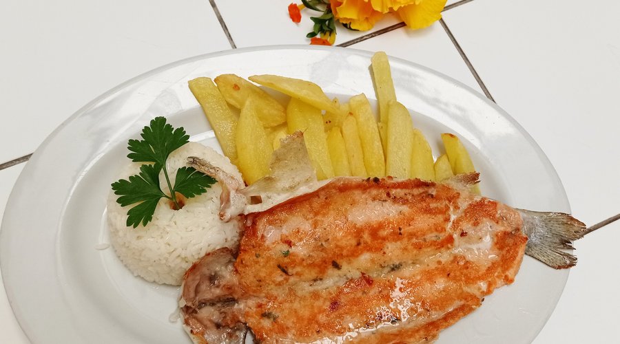 Trucha con papas fritas