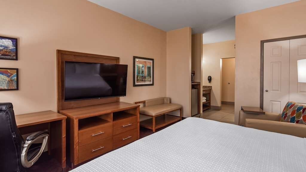 Best Western Cannon A.F.B. Rooms: Pictures & Reviews - Tripadvisor