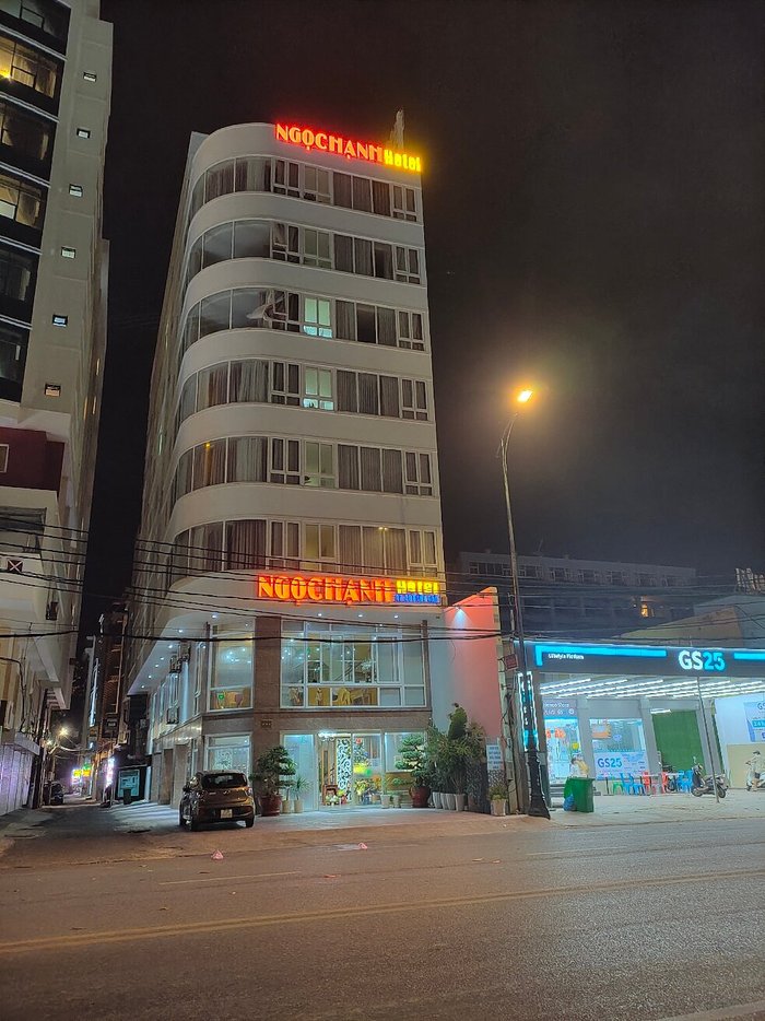 NGOC HANH BEACH HOTEL (Vũng Tàu) - Đánh giá Khách sạn đặc biệt & So sánh giá - Tripadvisor