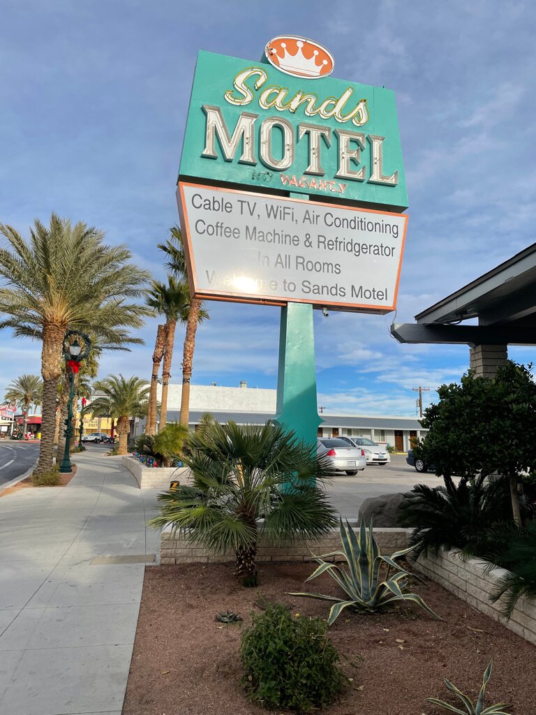 Hotel photo 1 of Sands Motel.