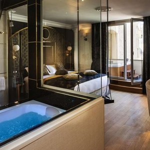 Guest room