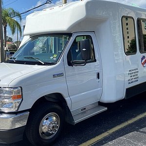 Orlando FL: Orlando Mears Transportation 3513 NFI XD40 (20…