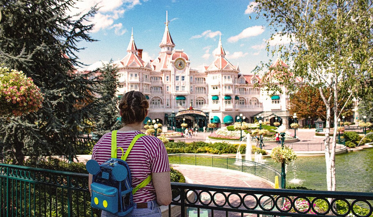 Disneyland Paris Hotels: Guide to the Disney Hotels (2024)