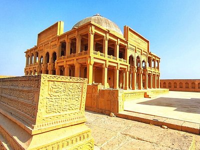 historical places in karachi essay