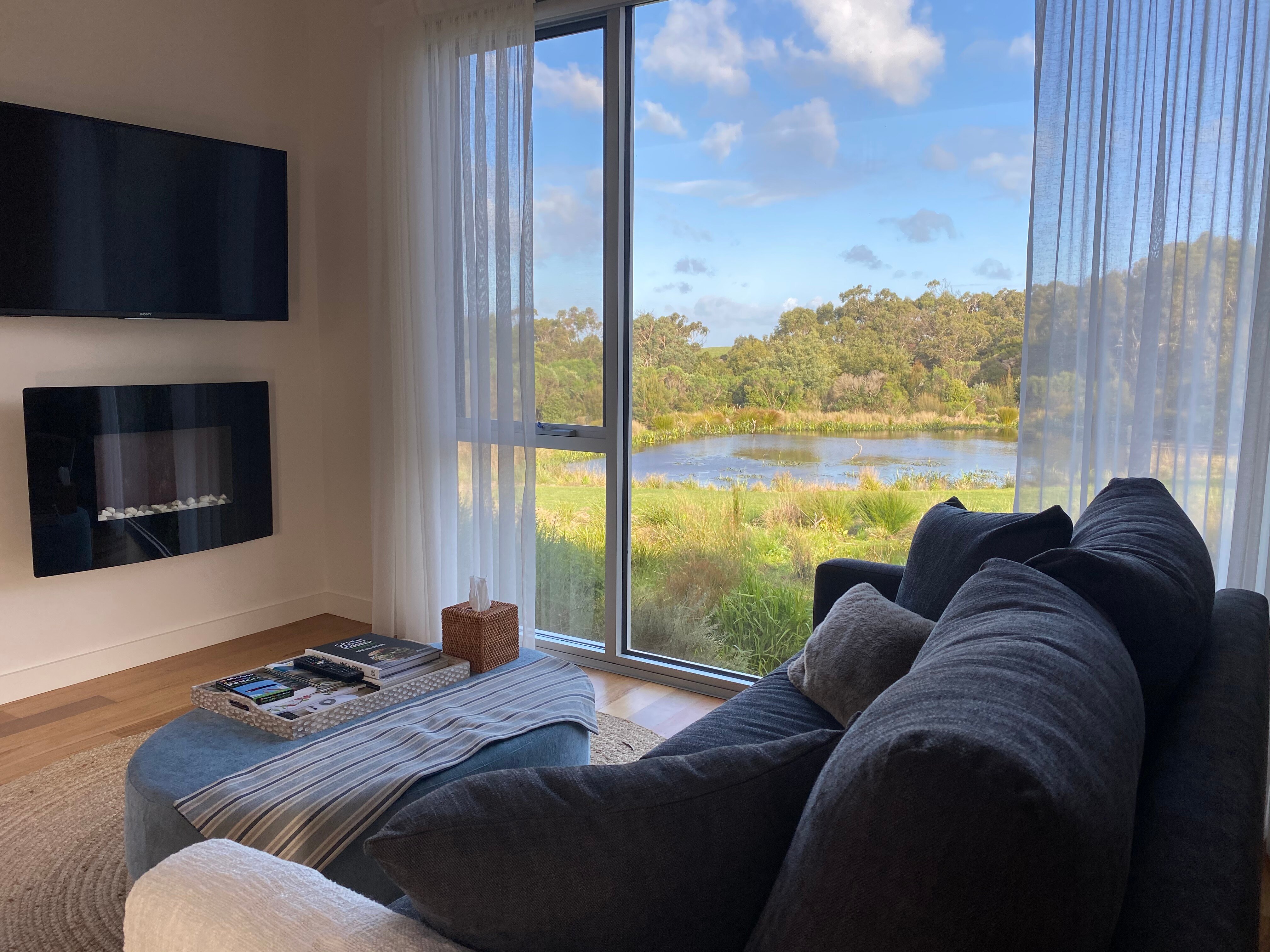 MESSMATES INVERLOCH LUXURY ECO SUITES: 2023 Prices & Reviews - Photos ...