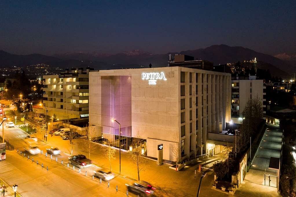Hotel Wyndham Santiago Pettra, hotel em Santiago