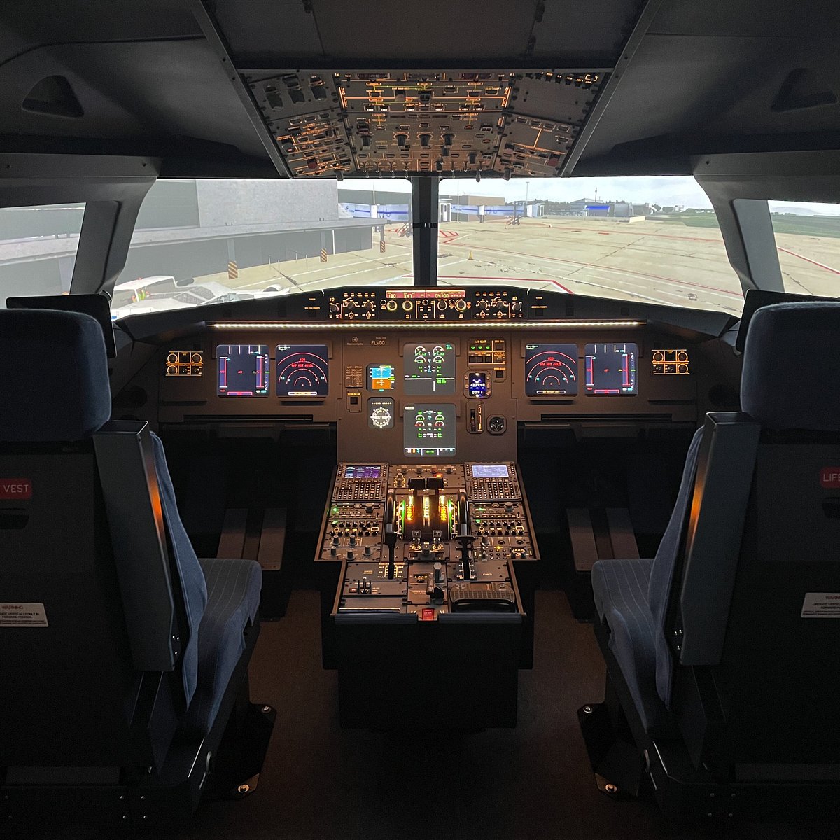 Virtual flight. Кабина a320 симулятор. Руд Airbus a320. Авиасимулятор гражданской авиации для ps4. Авиасимулятор на ps4 пассажирские самолеты.