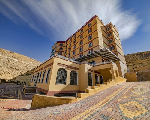 Petra Canyon Hotel