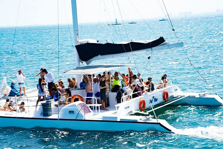 2024 Catamaran To Isla Mujeres Open Bar Buffet Beach Club Included 