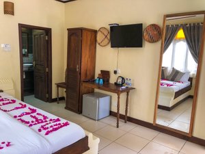 Room & Suite