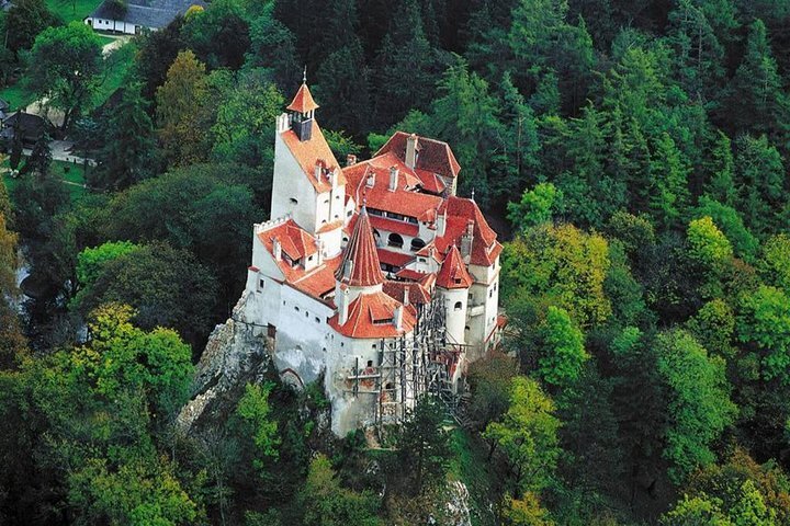 2023 Dracula's Castle, Peles Castle and old town Brasov from Bucharest