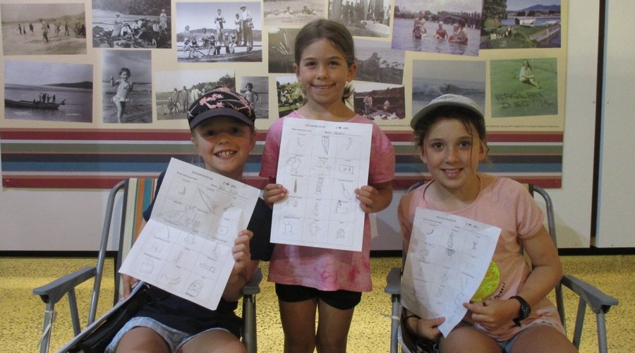Visitors to Raglan Museum