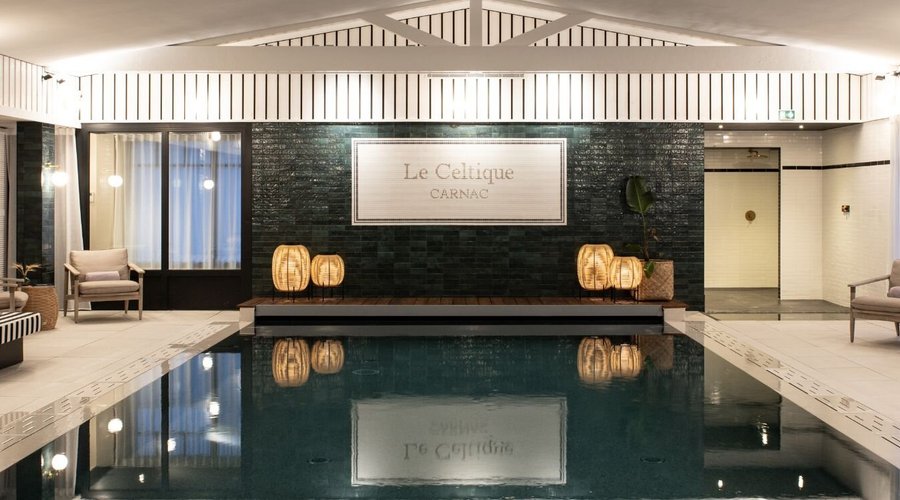 Piscine intérieure