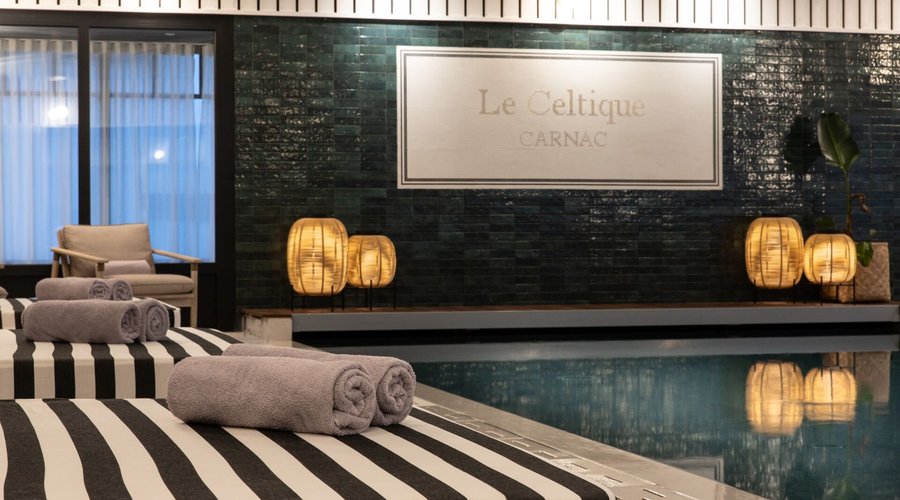 Piscine intérieure