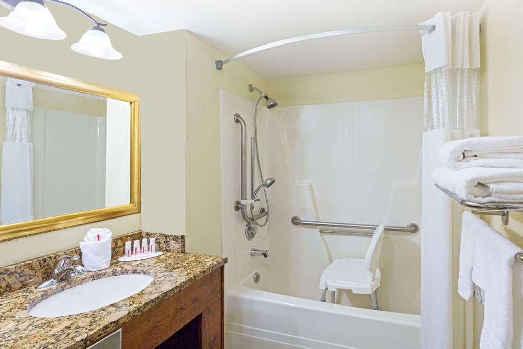 Hotel photo 36 of Days Inn by Wyndham Port Charlotte / Punta Gorda.