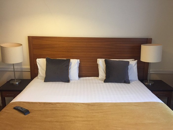 https://dynamic-media-cdn.tripadvisor.com/media/photo-o/21/dc/76/72/cavendish-hotel-bloomsbury.jpg?w=700&h=-1&s=1