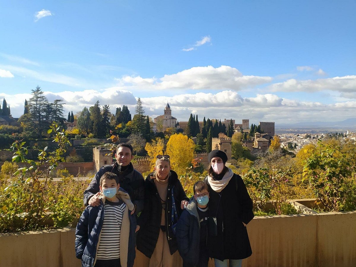 Alhambra Trip Granada - Guías y Entradas Oficiales Alhambra - Lohnt es  sich? Aktuell für 2024 (Mit fotos)