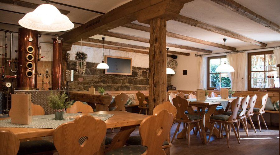 Innenbereich der gemütlichen Einkehr in Oberstaufen.
