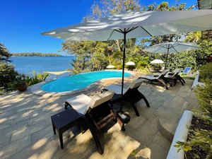 Piscina y playa