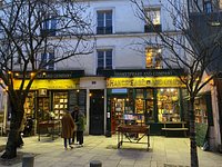 Review of Shakespeare and Company