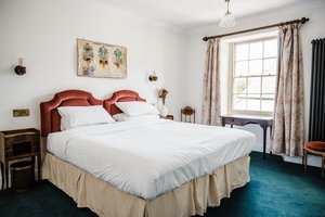 Room & Suite