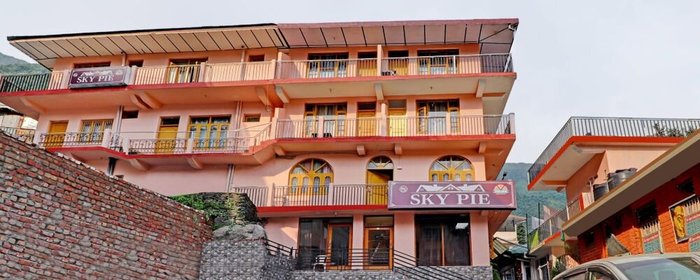 TREEBO TREND SKY VILLA - Hotel Reviews (Bhagsu Nag, India)