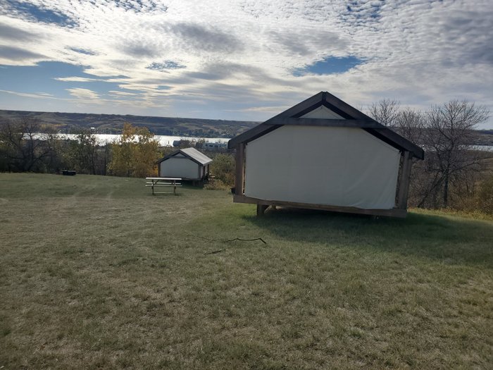 GLAMPING RESORTS ON BUFFALO POUND LAKE (FINDLATER, CANADÁ): 10 fotos e ...