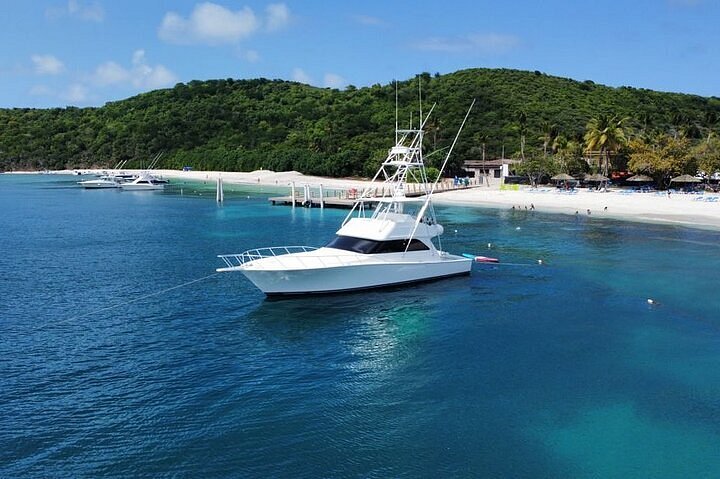 private-charter-luxury-boat-rental-puerto-rico-caribbean