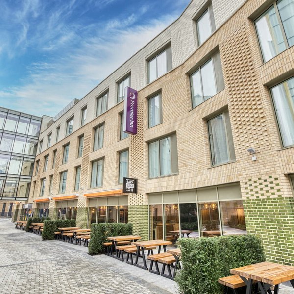 PREMIER INN LONDON FARRINGDON (SMITHFIELD) HOTEL - Updated 2024