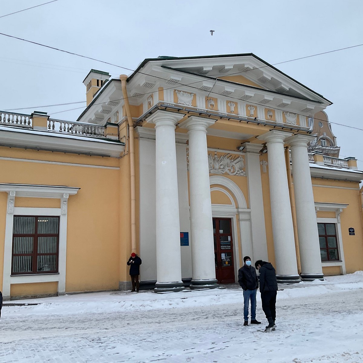 Сенная площадь 5 санкт петербург. Гауптвахта на Сенной площади Санкт-Петербург.