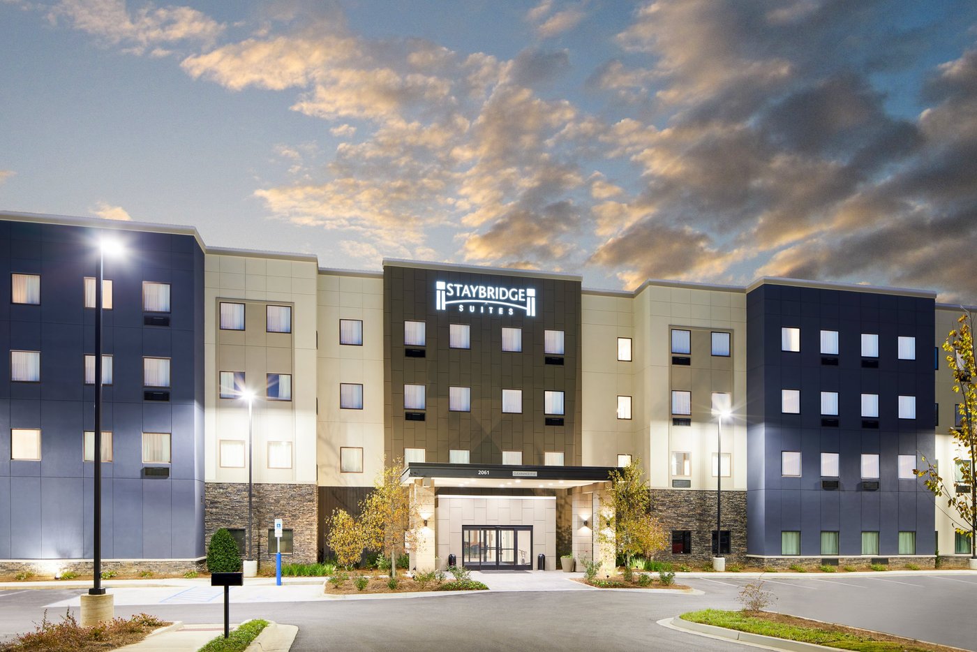 STAYBRIDGE SUITES AUBURN UNIVERSITY AREA 122 (̶1̶4̶5̶) Prices