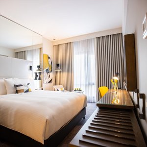 Queen Centro Room
