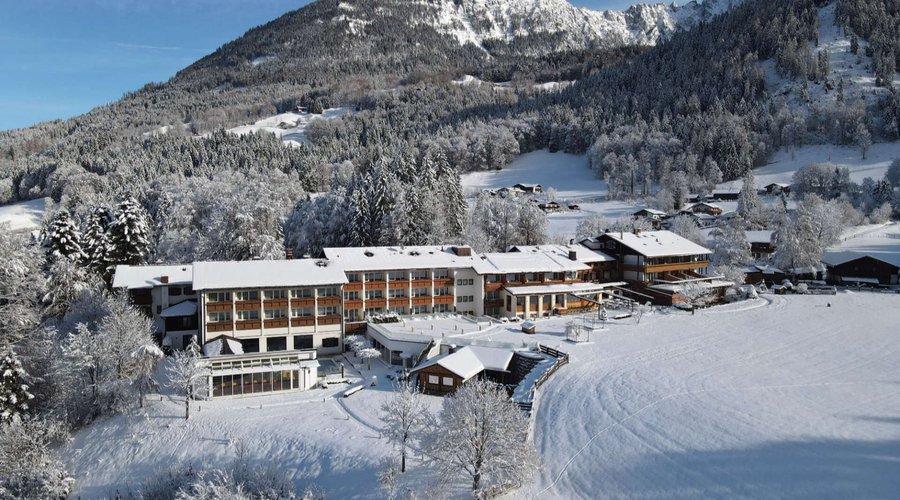 Hotelansicht Winter